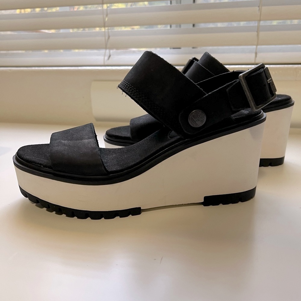 Size 6 Timberland wedge sandals black
